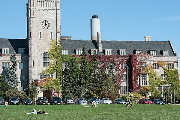 2023 Citizens of the World Scholarship at University of Laval in Canada